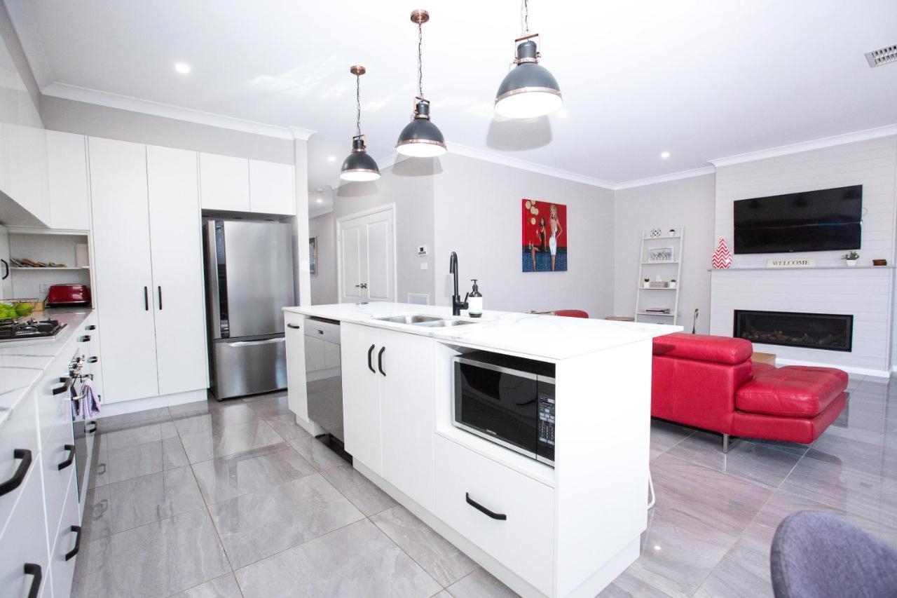 Best Central Wagga Townhouse 와가와가 외부 사진